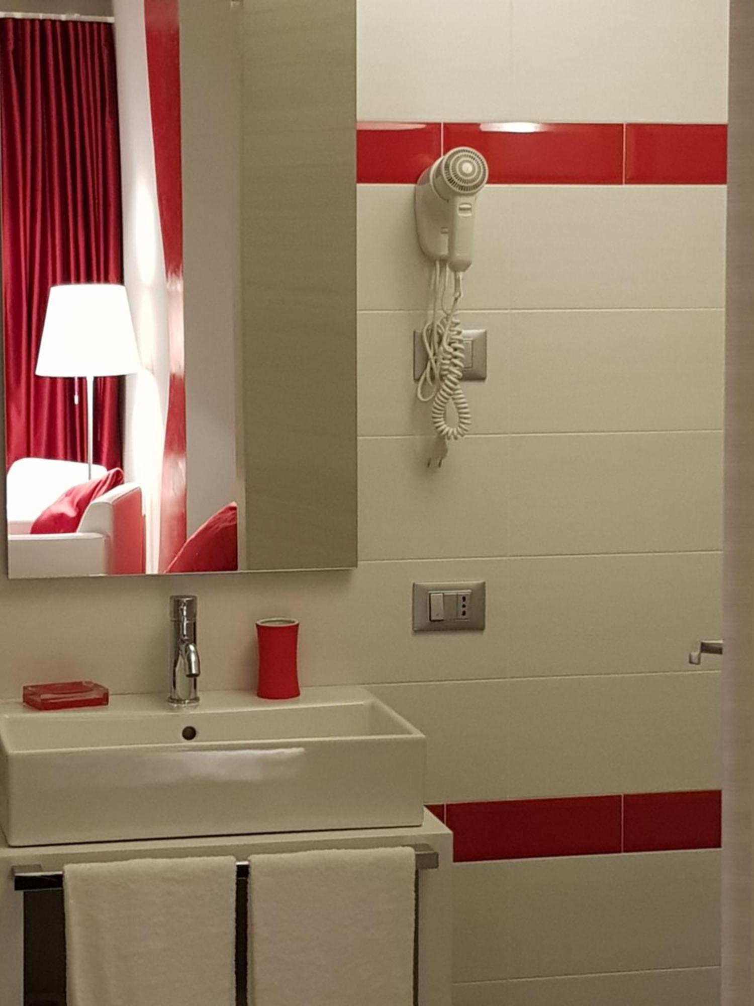 B&B Gardacharme Desenzano del Garda Oda fotoğraf