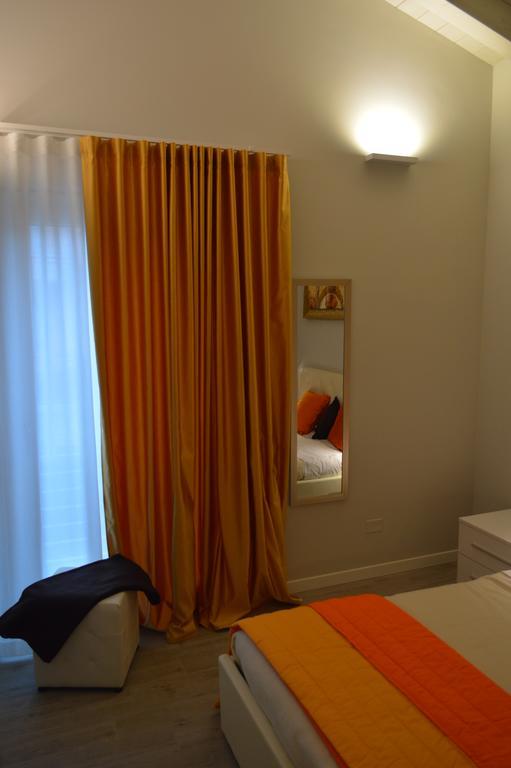 B&B Gardacharme Desenzano del Garda Dış mekan fotoğraf