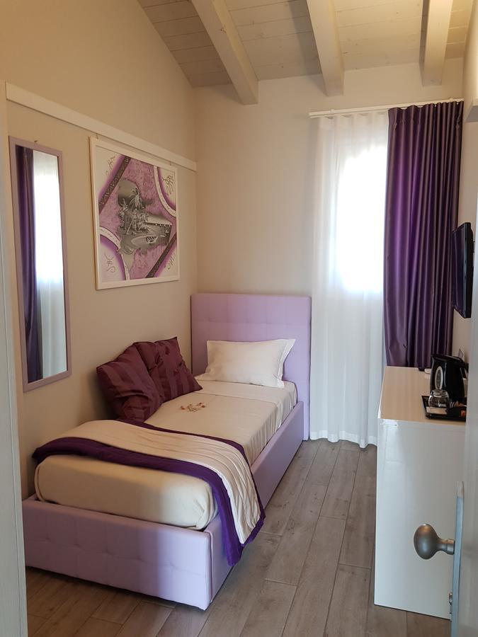 B&B Gardacharme Desenzano del Garda Dış mekan fotoğraf